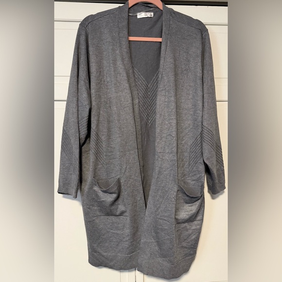 BUNDLE DEAL - 2 grey cardigans with interesting details - Picture 7 of 10